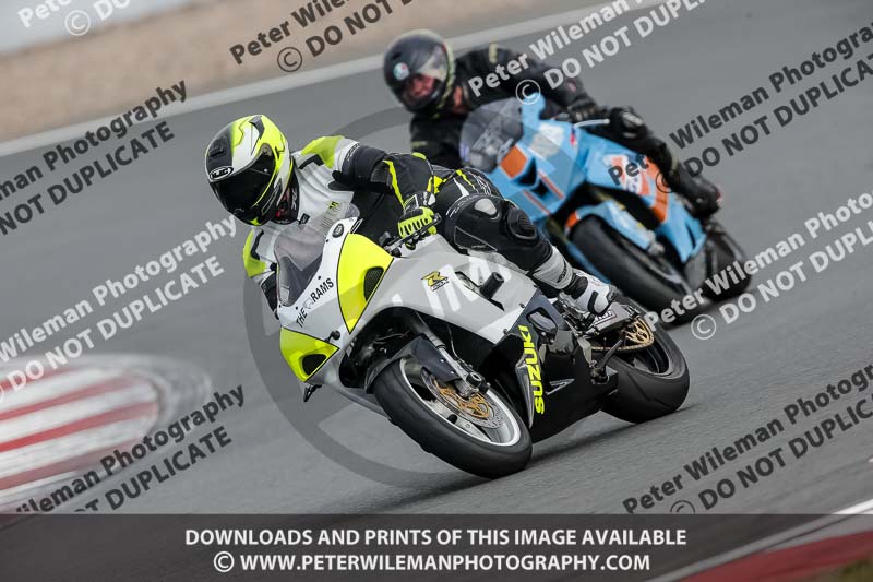 donington no limits trackday;donington park photographs;donington trackday photographs;no limits trackdays;peter wileman photography;trackday digital images;trackday photos